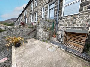 Photo 16- click for photo gallery